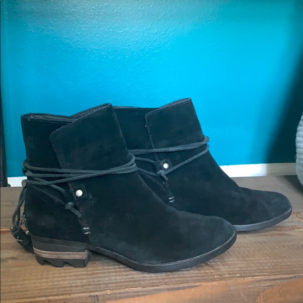 Women’s Sorel Farrah Short Boot 7
